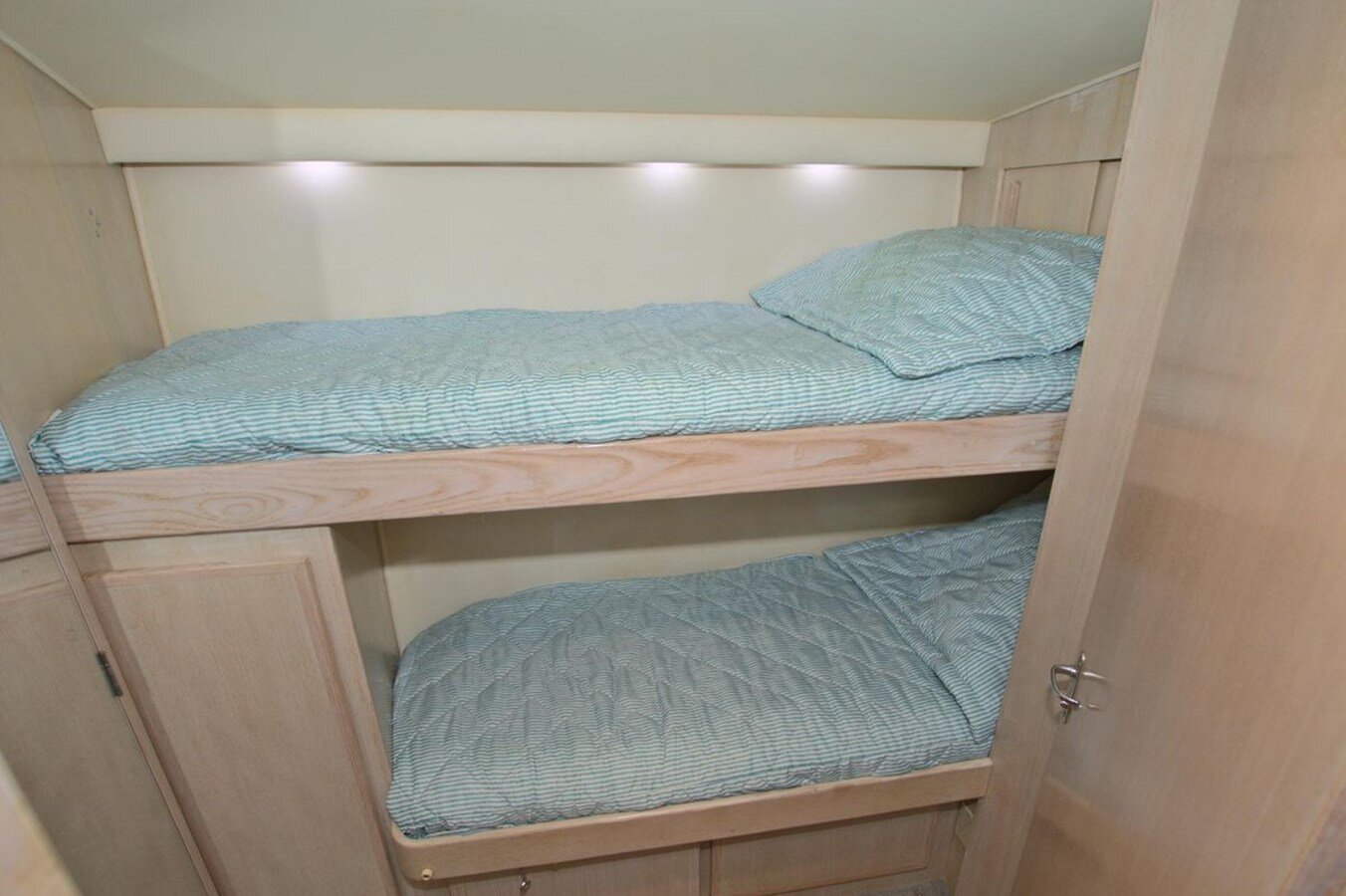 1992-hatteras-54-6eb0e2