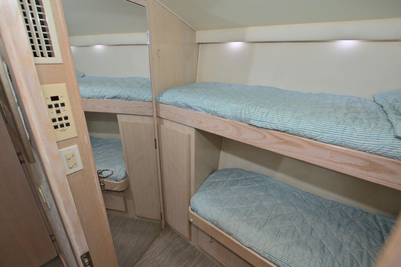 1992-hatteras-54-6eb0e2