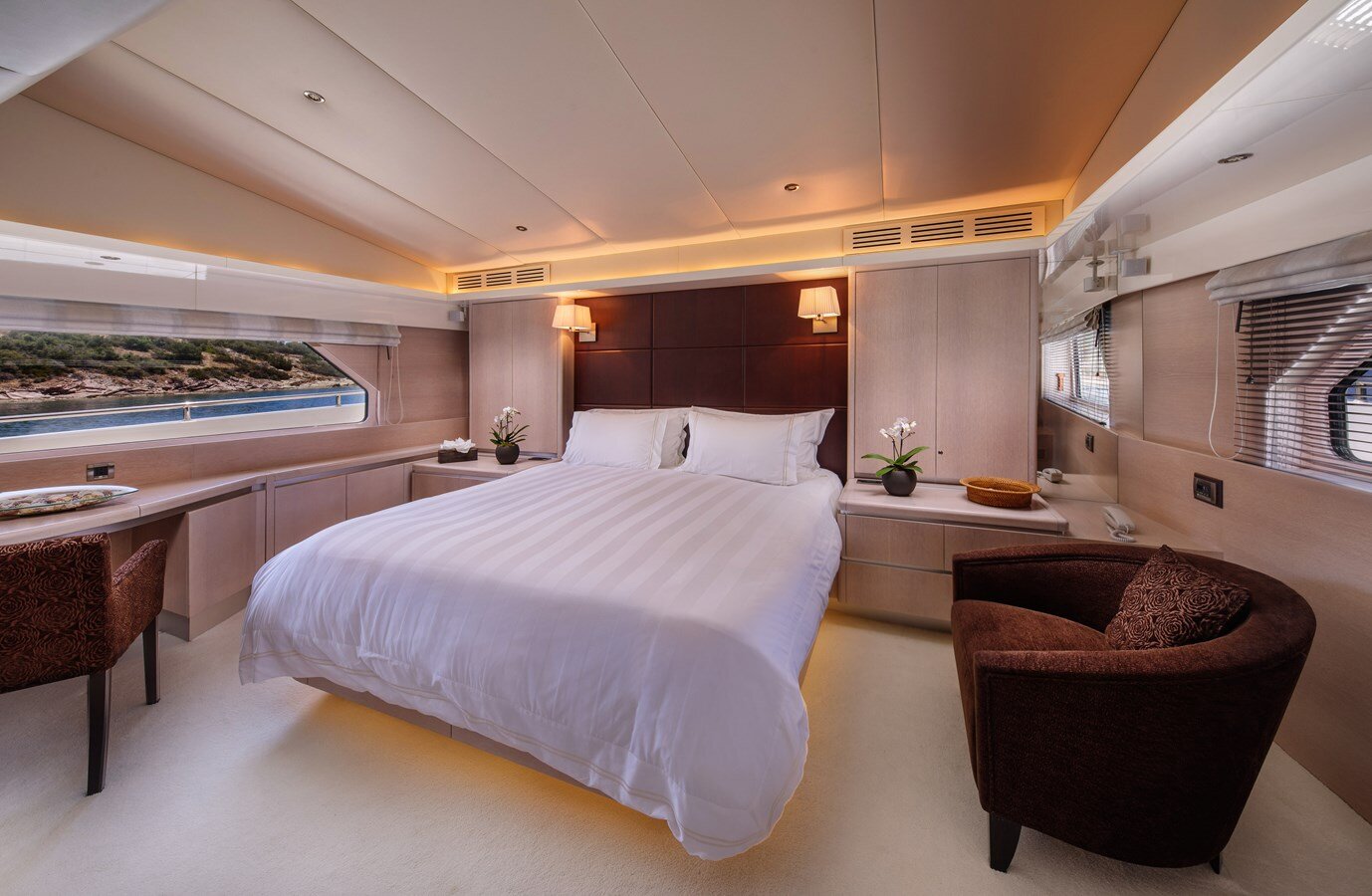 1992 HEESEN YACHTS 124' 1