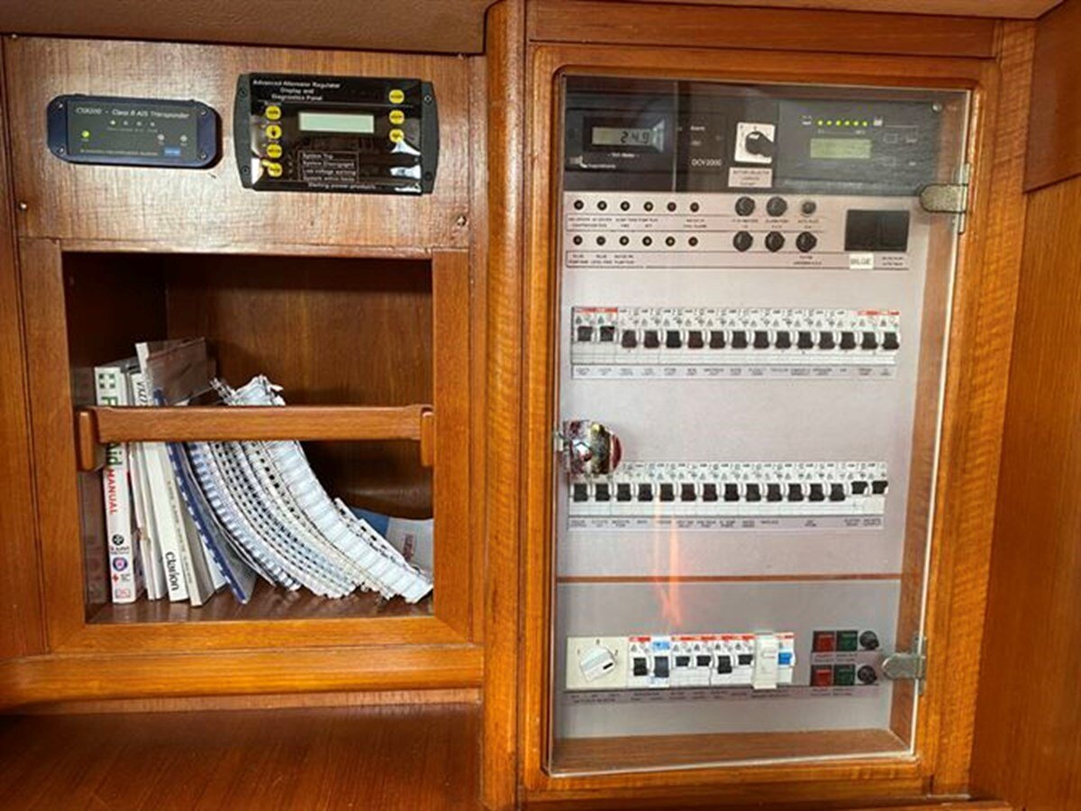 1992-nautor-swan-47-1-d91a92