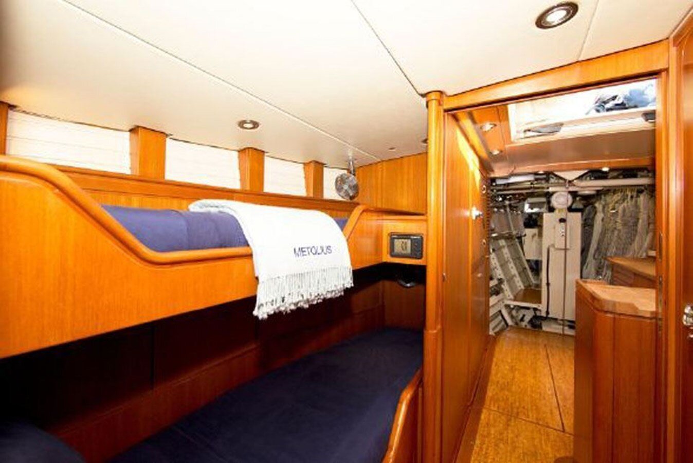 1992-royal-huisman-83-7-3a0142