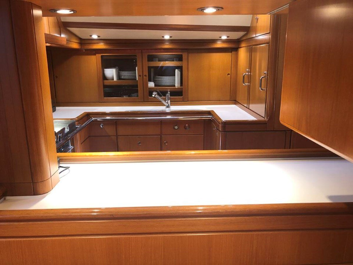 1992-royal-huisman-83-7-3a0142