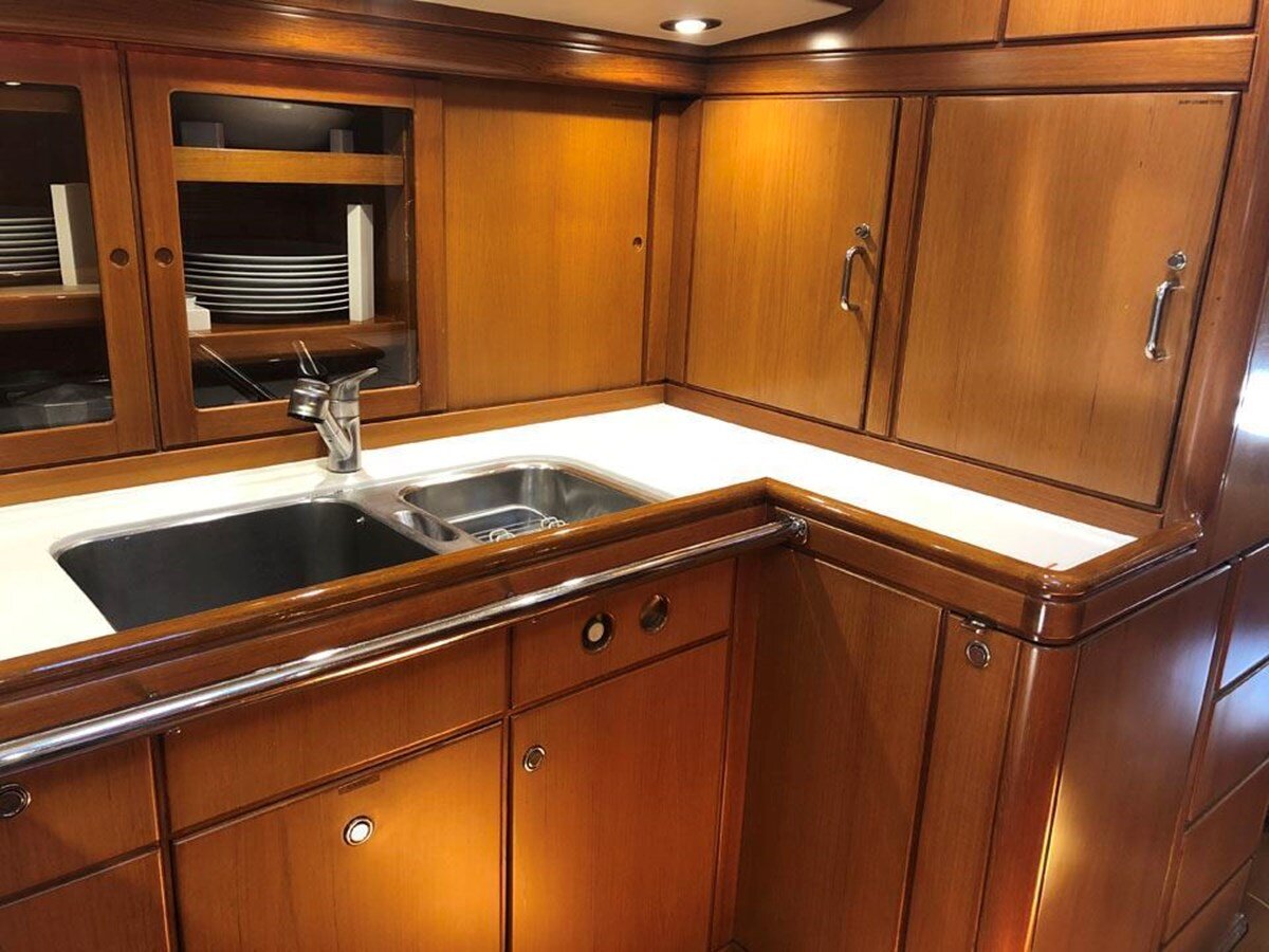 1992-royal-huisman-83-7-3a0142