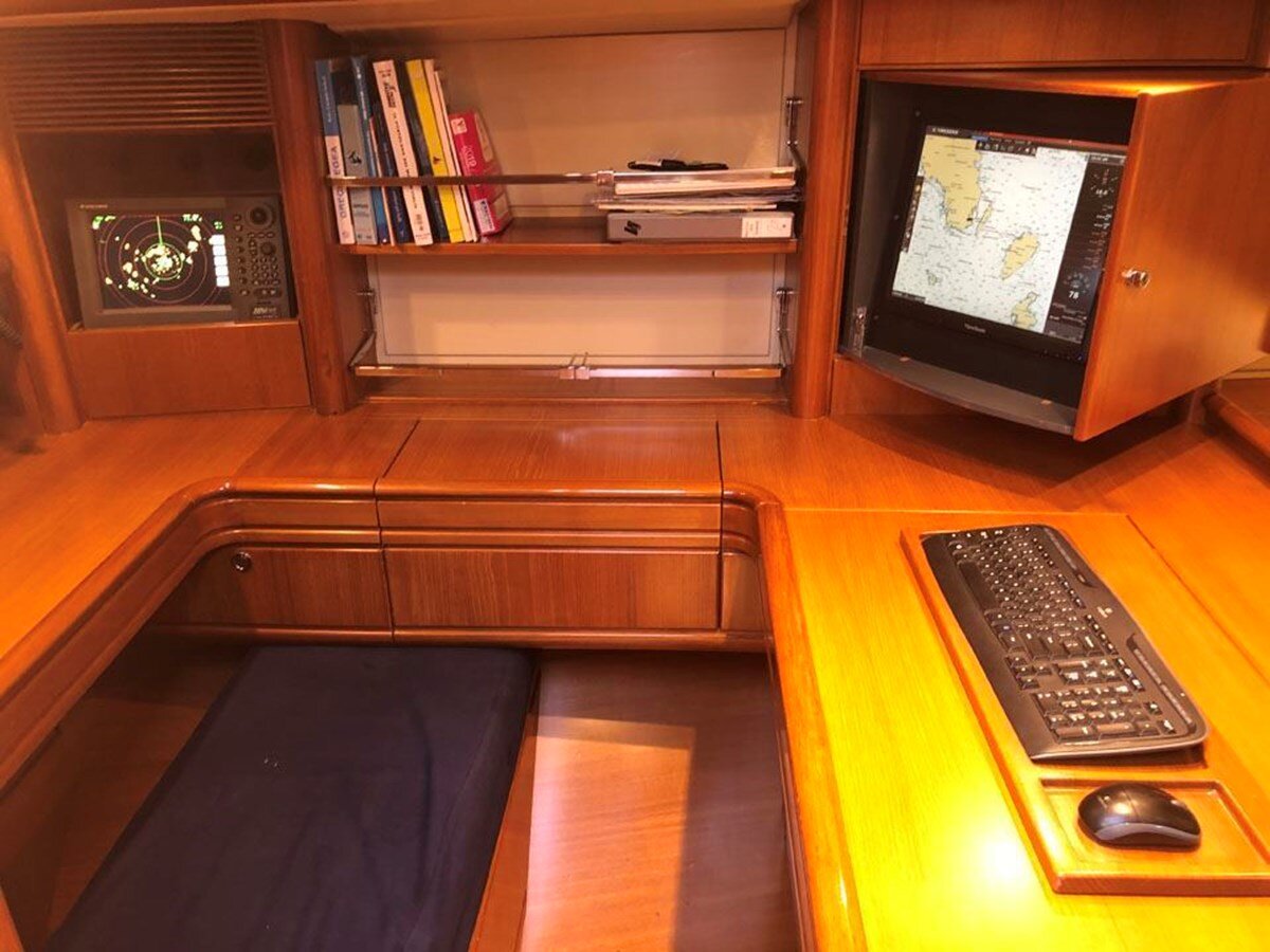 1992-royal-huisman-83-7-3a0142