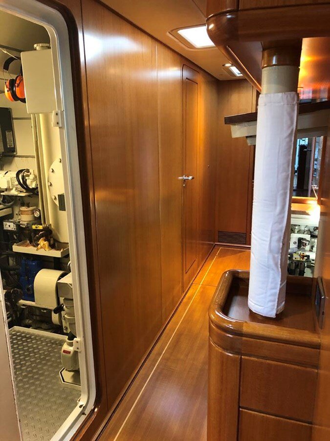 1992-royal-huisman-83-7-3a0142