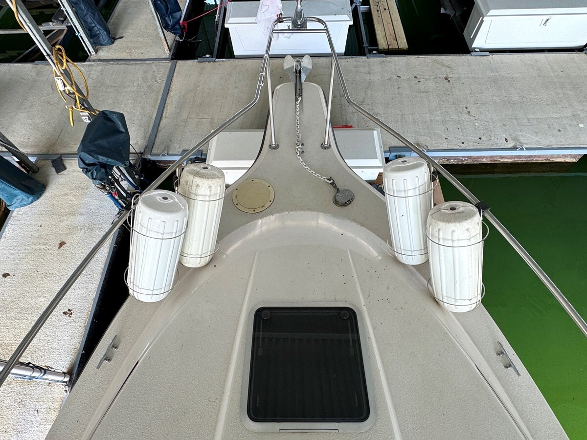 1993-chaparral-28-5-7d3068