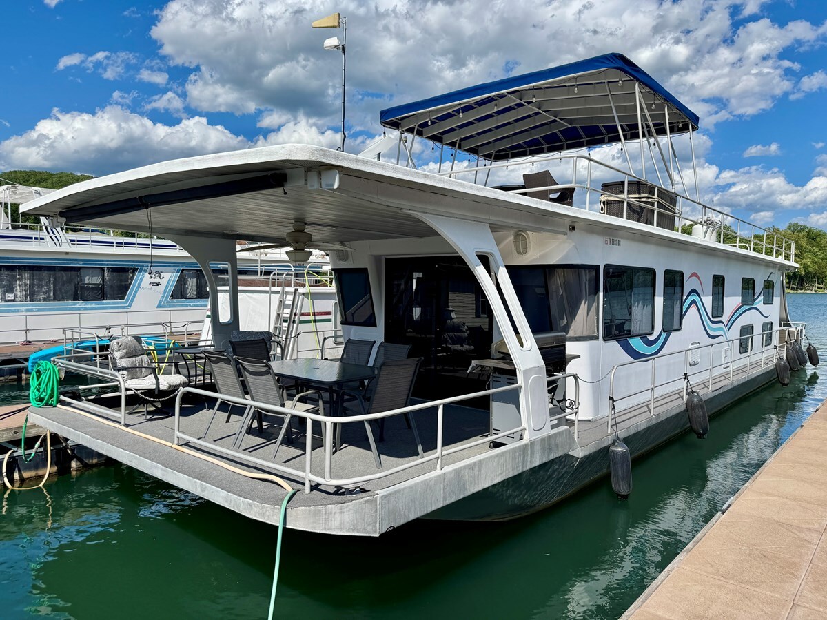 1993-jamestowner-65-61b6d5