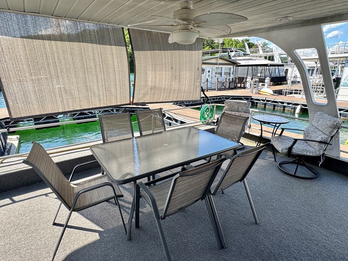 1993-jamestowner-65-61b6d5