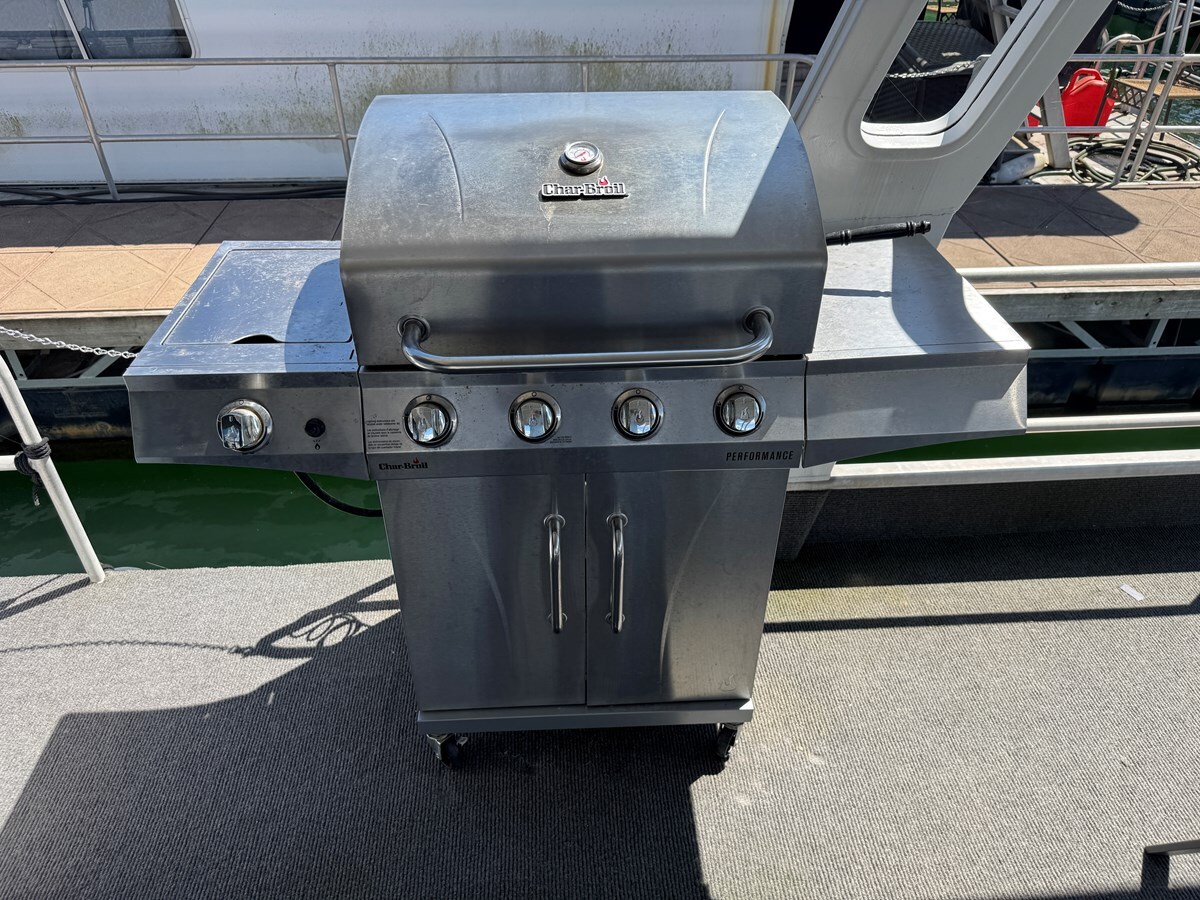 1993-jamestowner-65-61b6d5