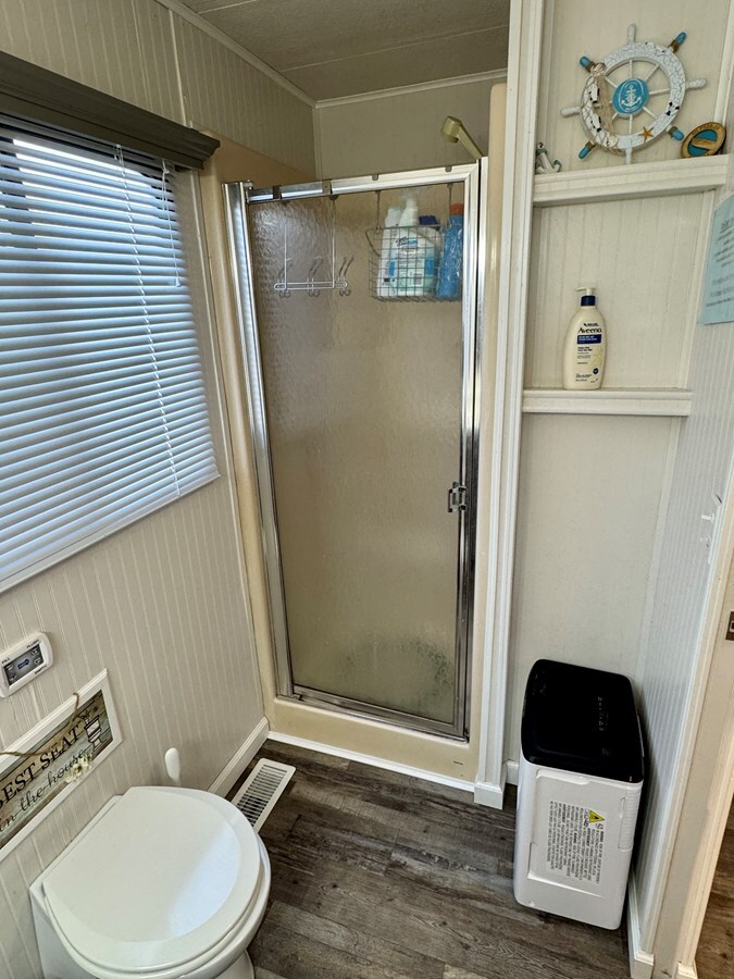 1993-jamestowner-65-61b6d5