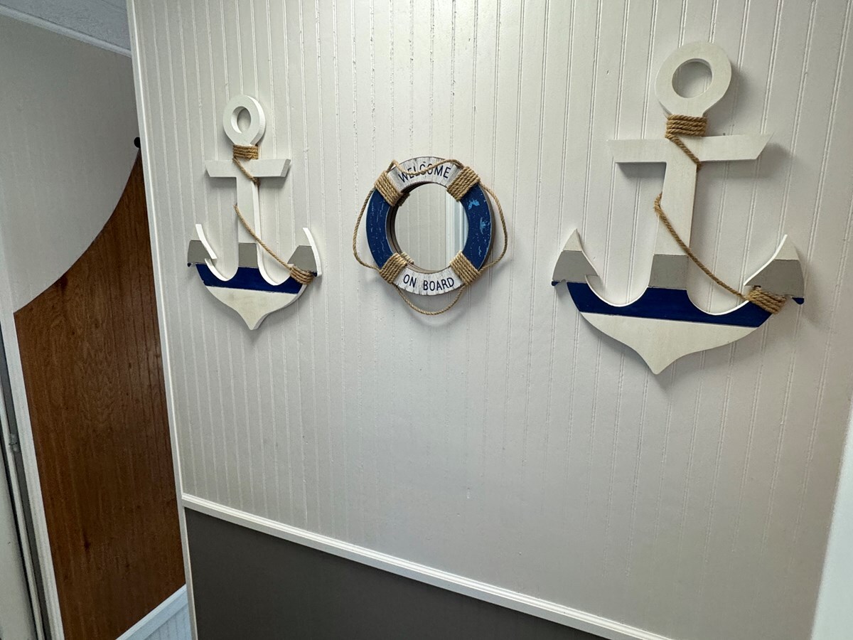 1993-jamestowner-65-61b6d5