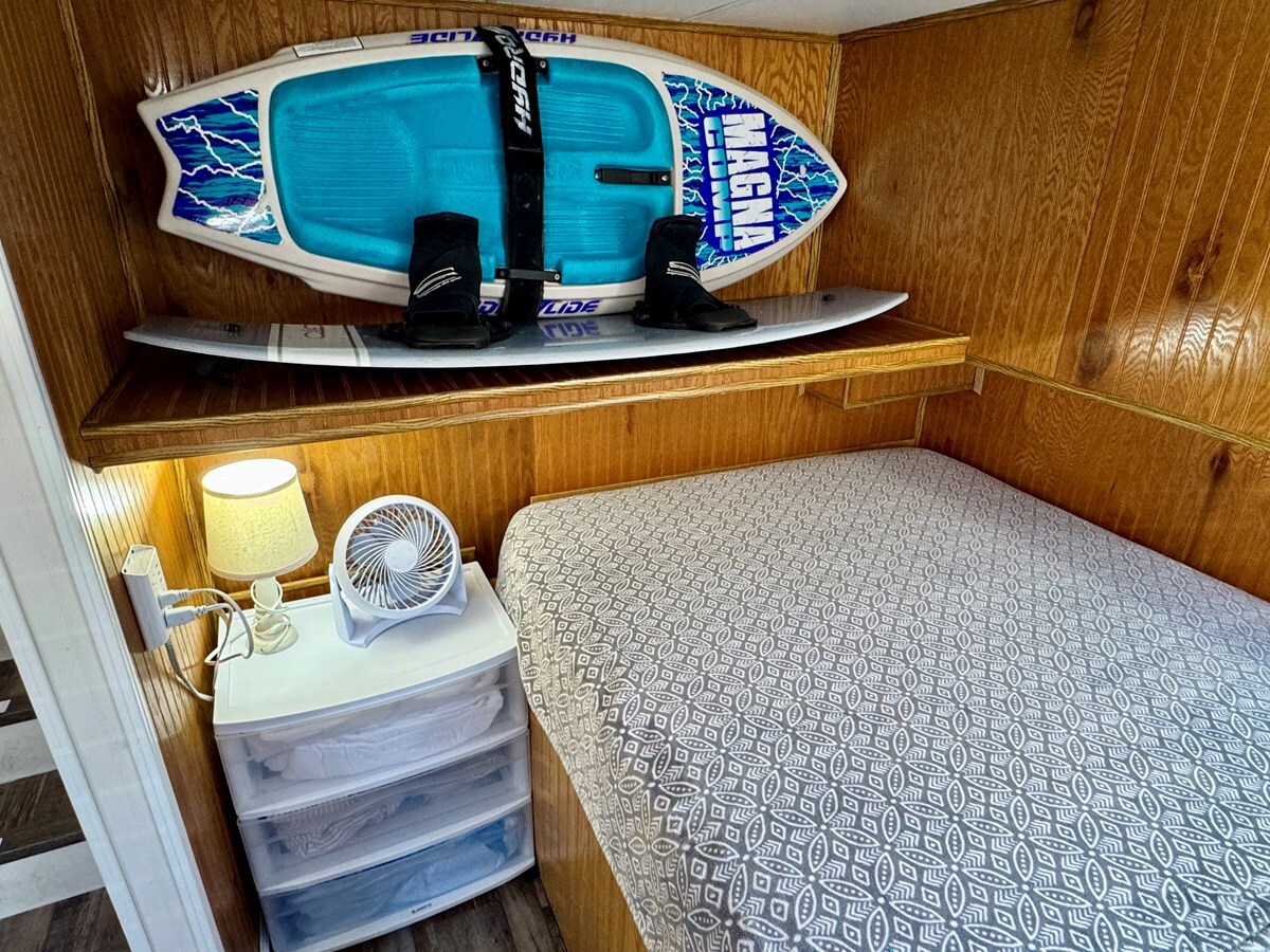 1993-jamestowner-65-61b6d5