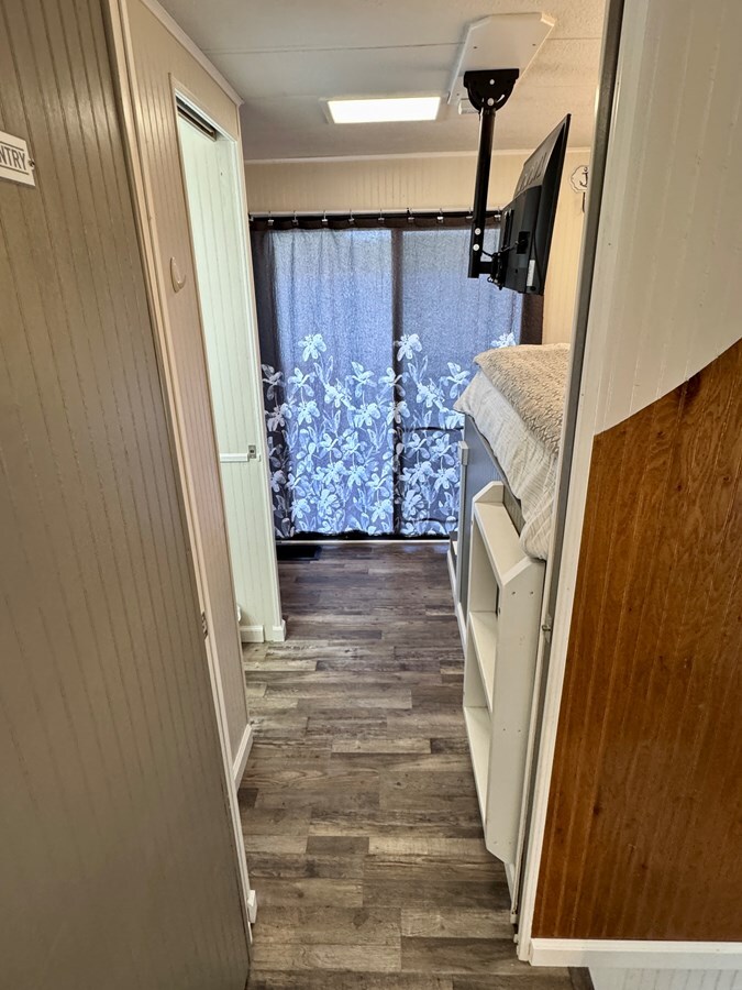 1993-jamestowner-65-61b6d5