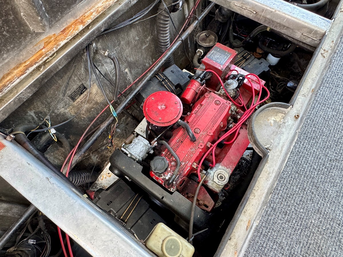 1993-jamestowner-65-61b6d5