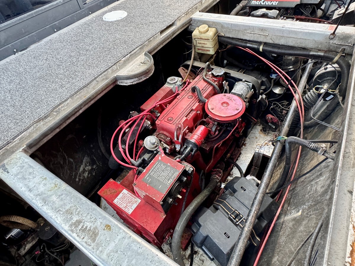 1993-jamestowner-65-61b6d5