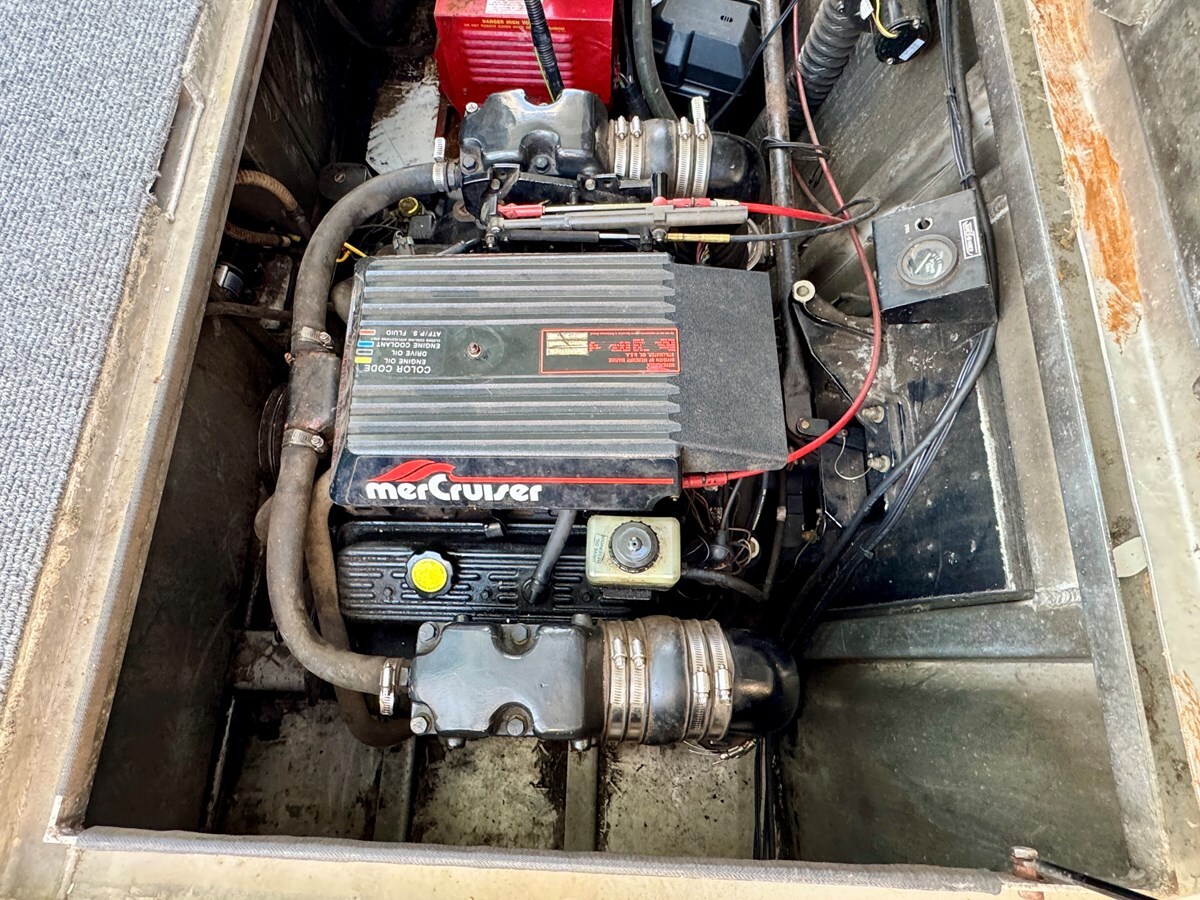 1993-jamestowner-65-61b6d5