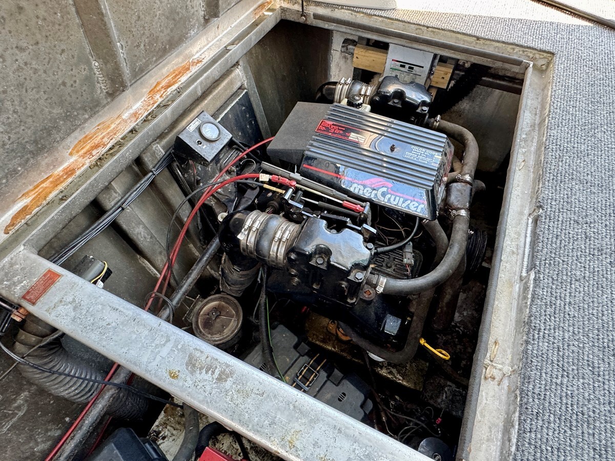 1993-jamestowner-65-61b6d5