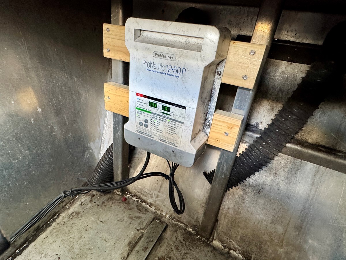 1993-jamestowner-65-61b6d5