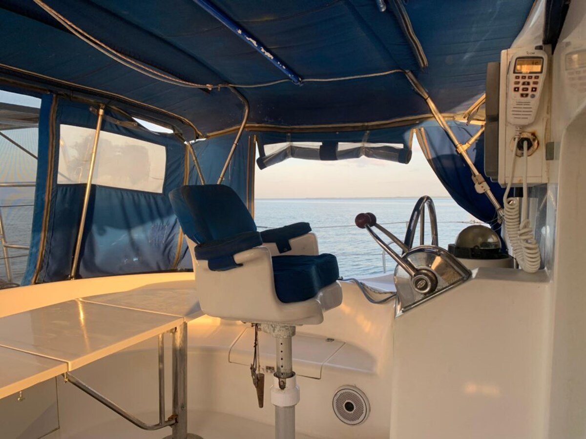 1993-lagoon-42-6-45875d