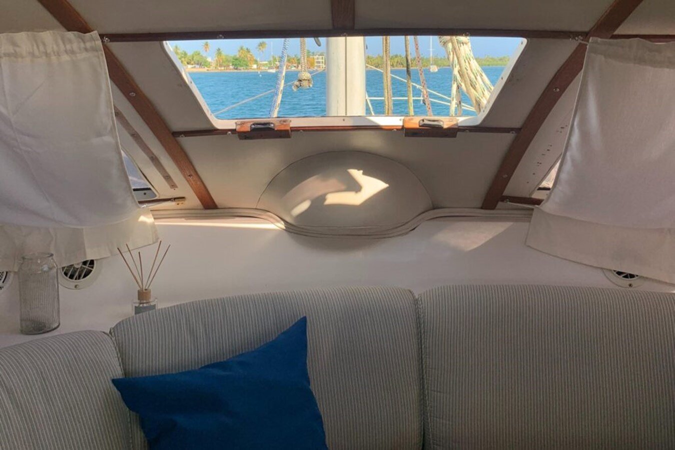 1993-lagoon-42-6-45875d