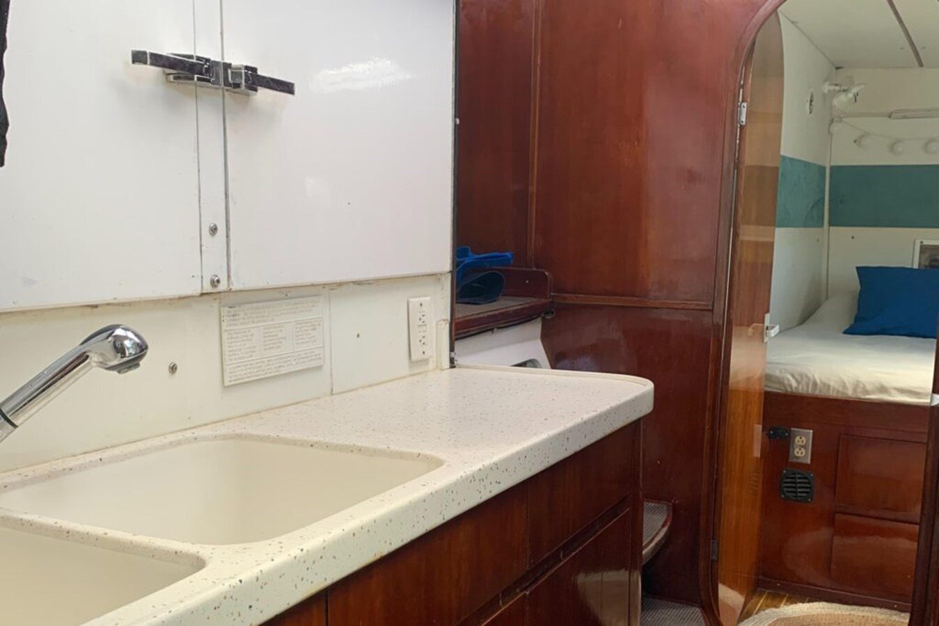 1993-lagoon-42-6-45875d