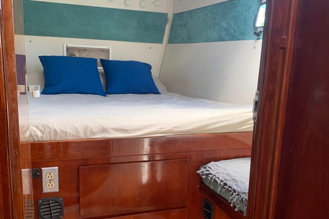 1993-lagoon-42-6-45875d