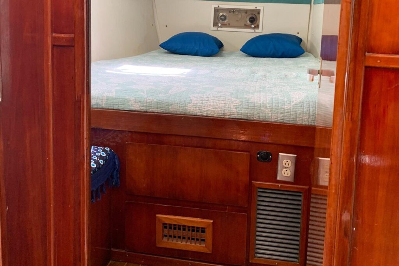 1993-lagoon-42-6-45875d