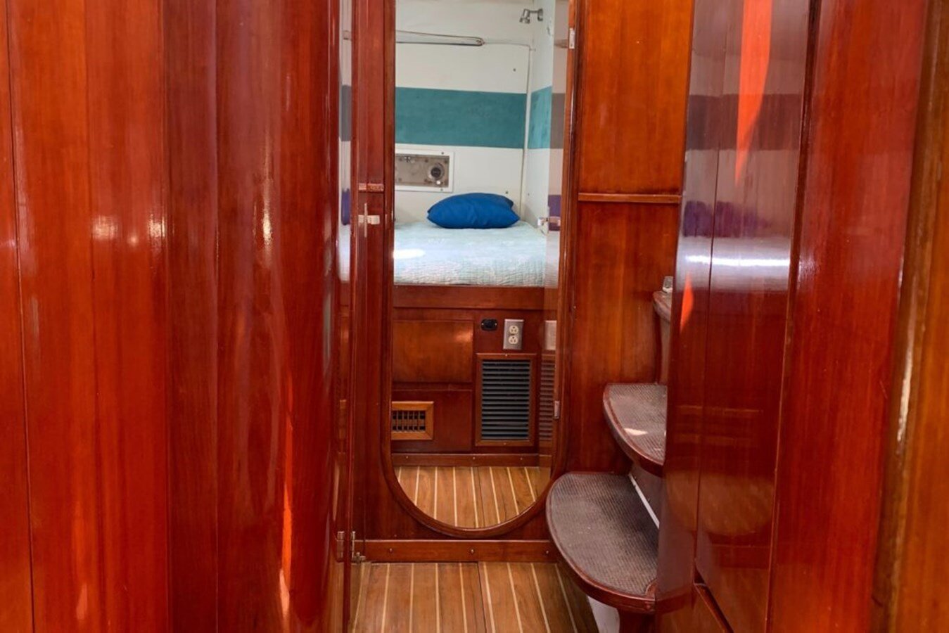 1993-lagoon-42-6-45875d