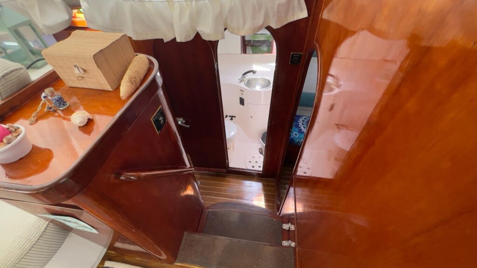 1993-lagoon-42-6-45875d