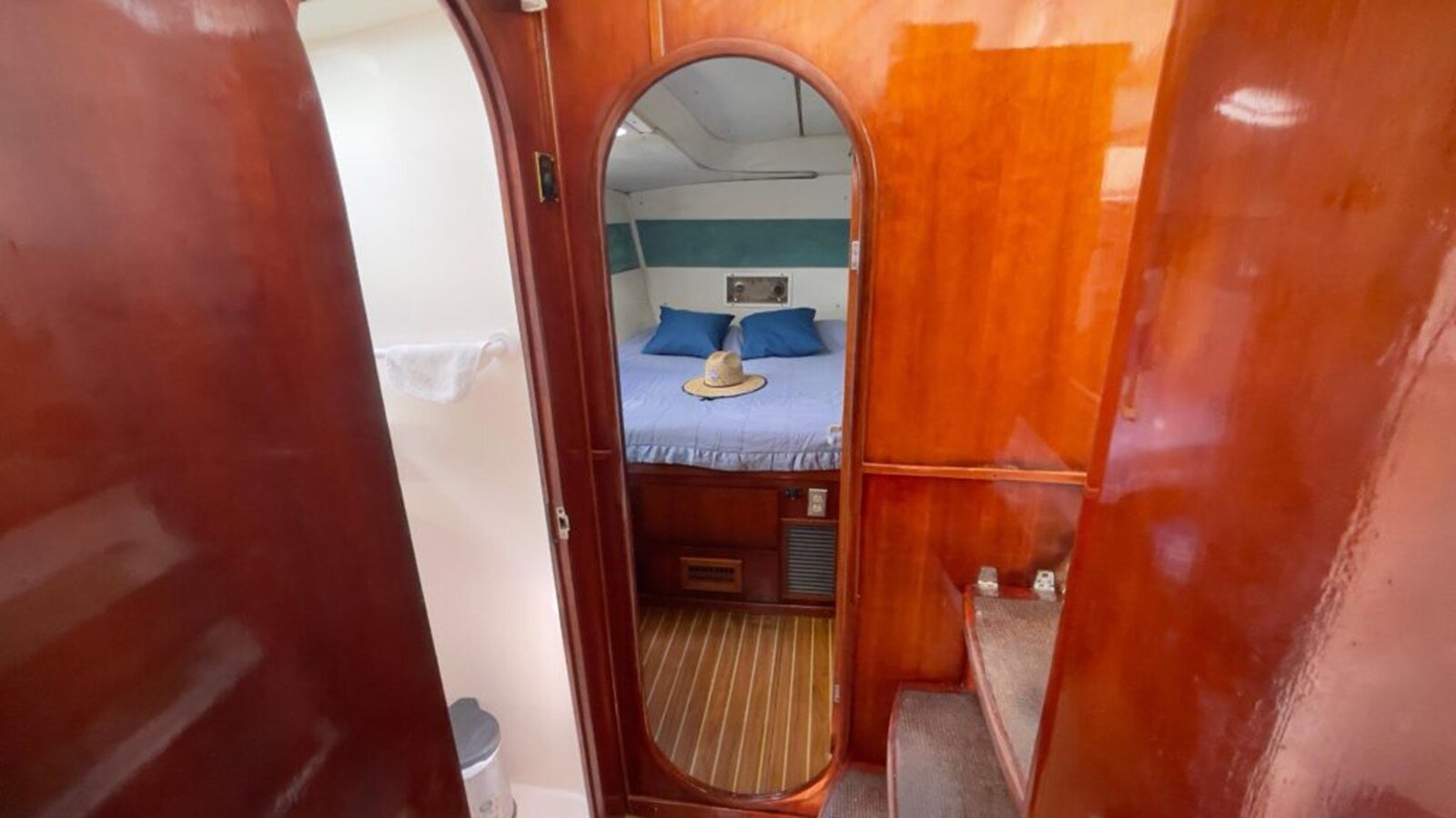 1993-lagoon-42-6-45875d