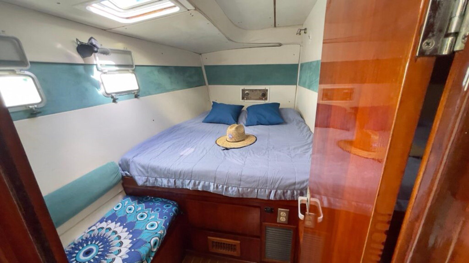 1993-lagoon-42-6-45875d