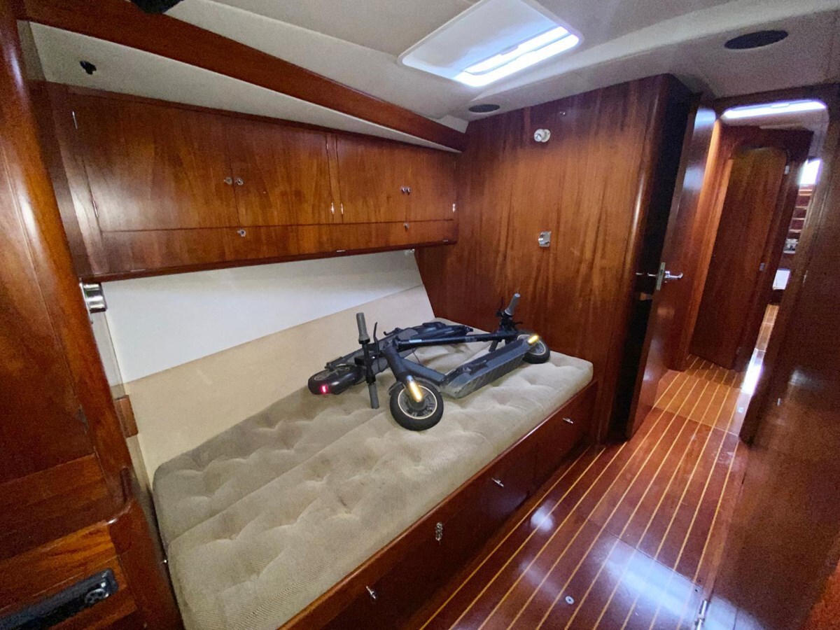 1993-oyster-80-1-852ba9