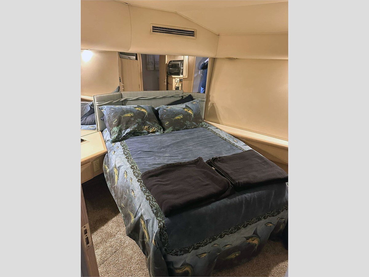 1994-hatteras-54-1-fe5177