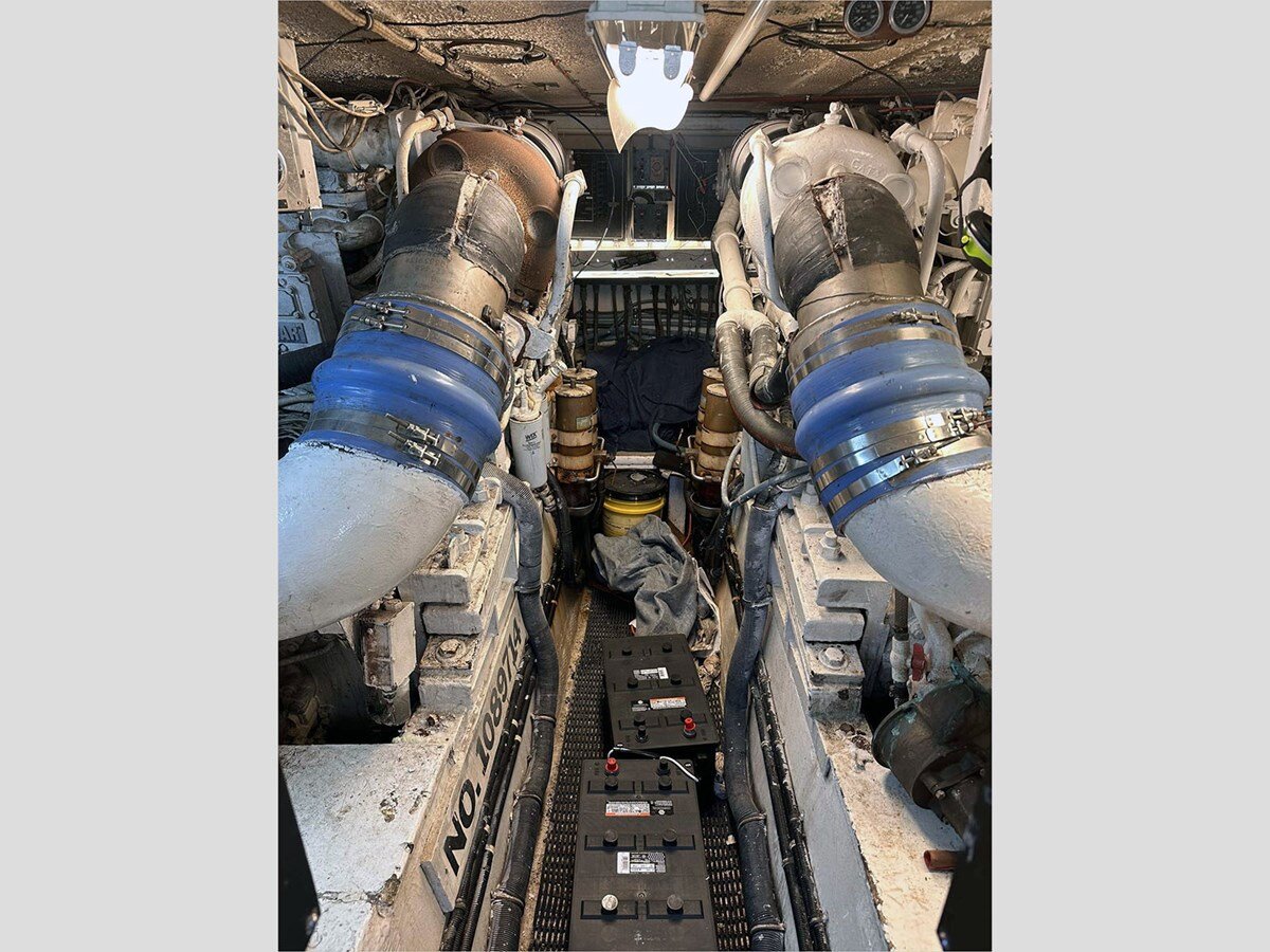 1994-hatteras-54-1-fe5177