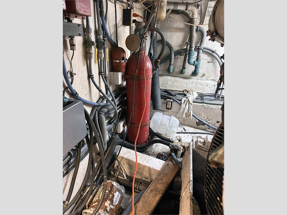 1994-hatteras-54-1-fe5177