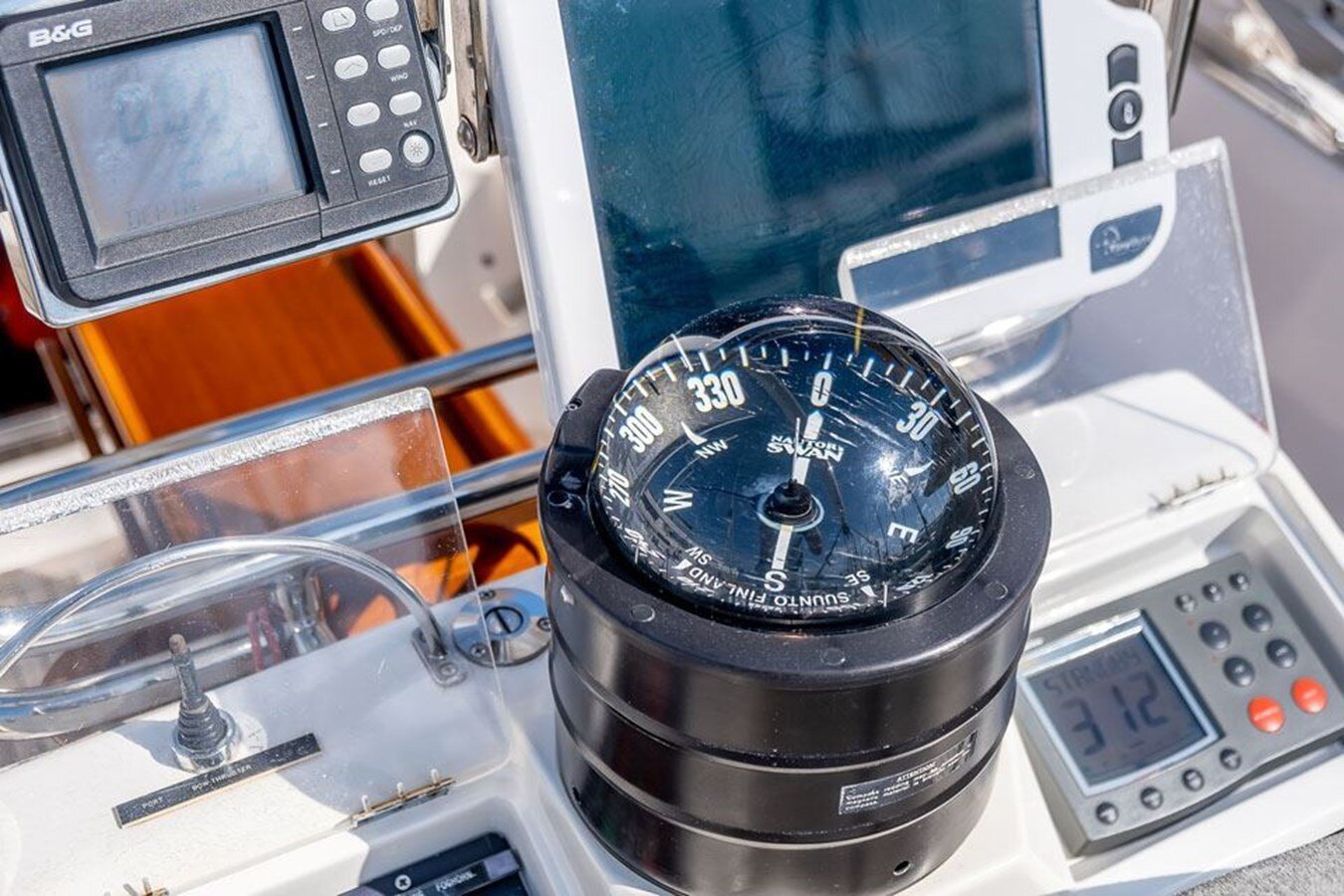 1994-nautor-swan-57-4-56dd7a