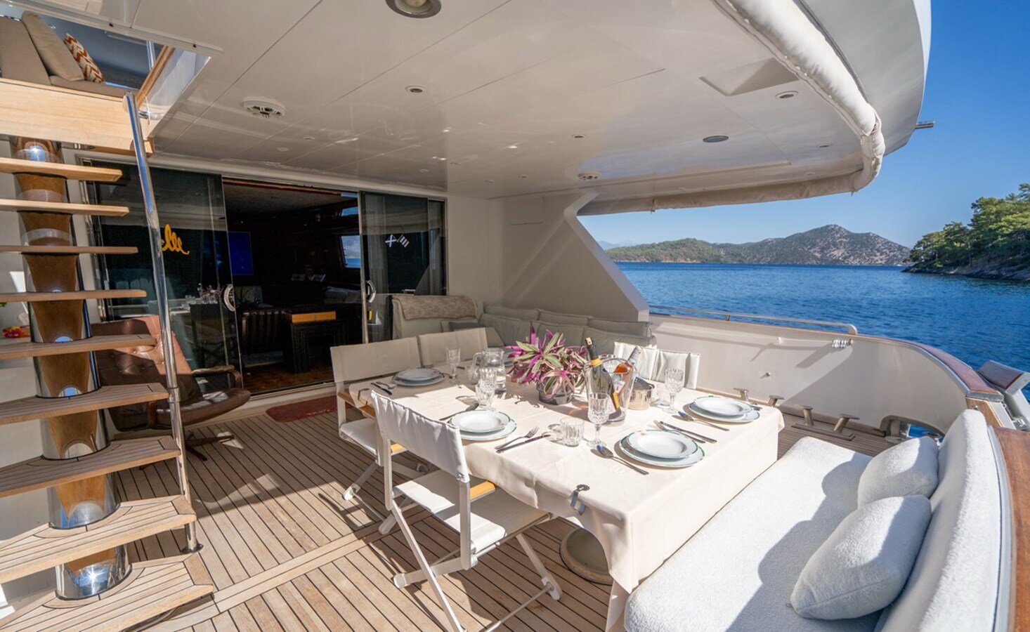 1995-admiral-yachts-88-7-70b060