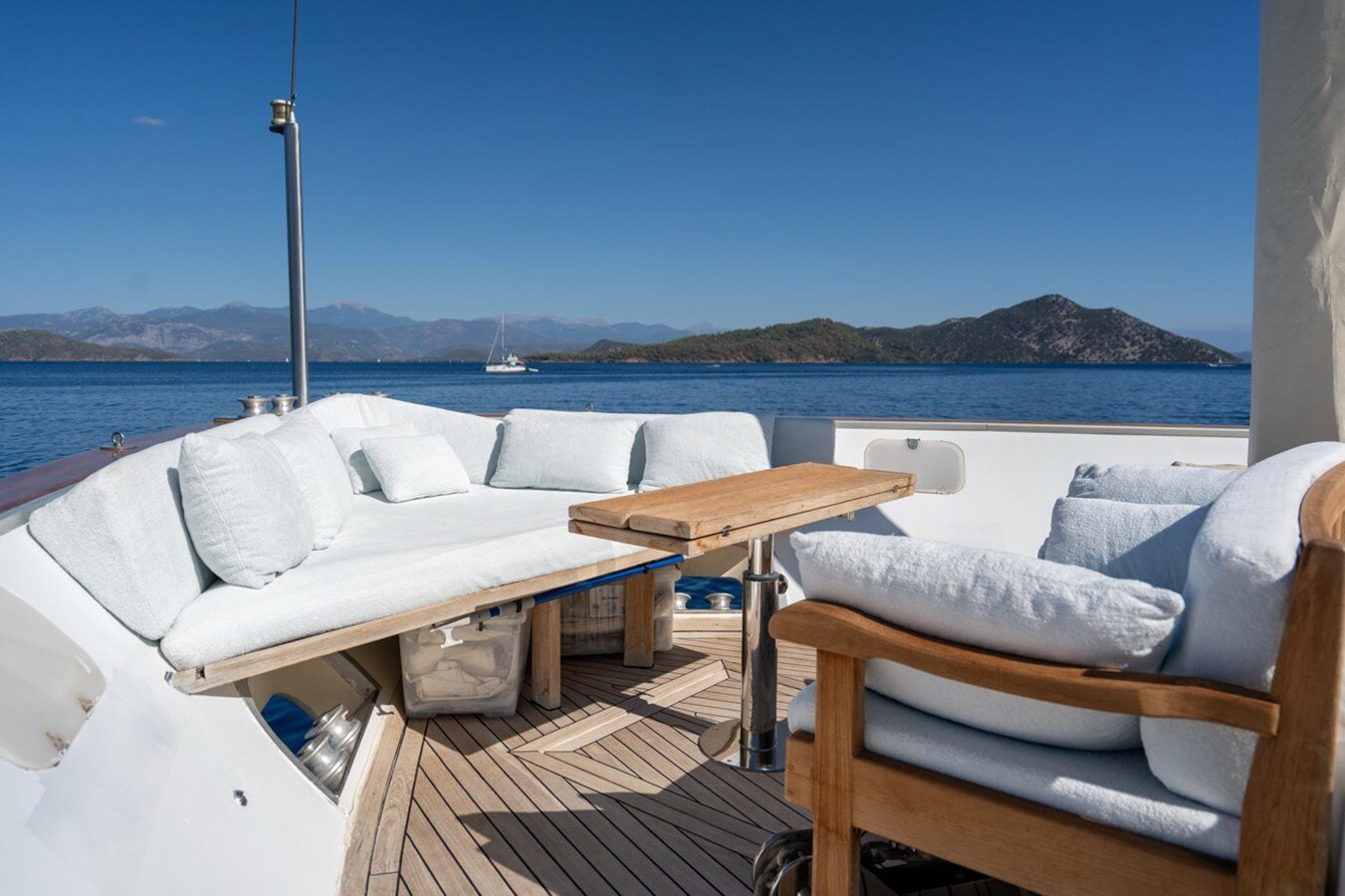 1995-admiral-yachts-88-7-70b060