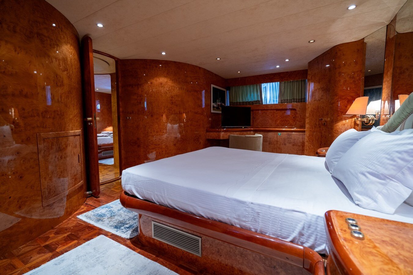 1995-admiral-yachts-88-7-70b060