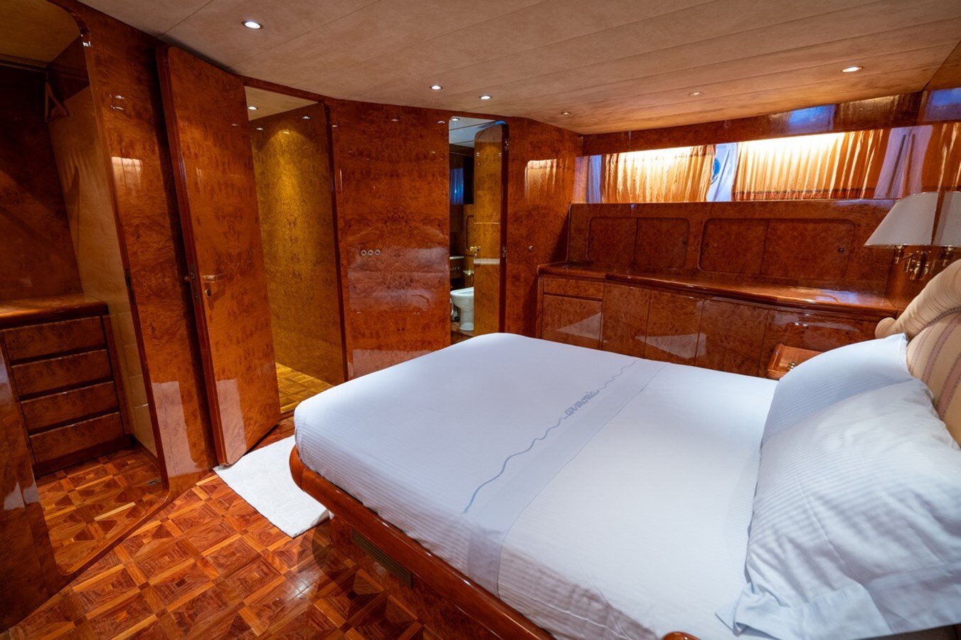 1995-admiral-yachts-88-7-70b060