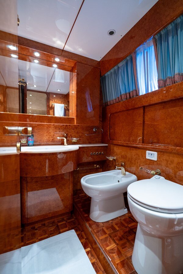 1995-admiral-yachts-88-7-70b060