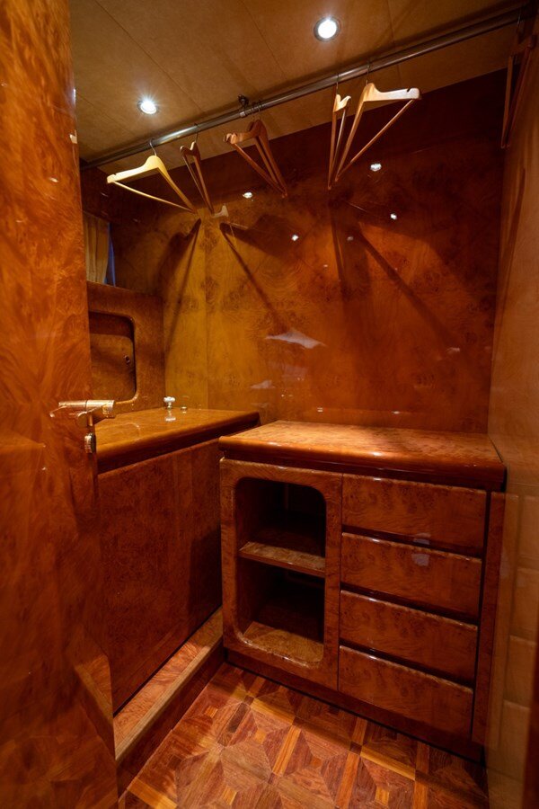 1995-admiral-yachts-88-7-70b060