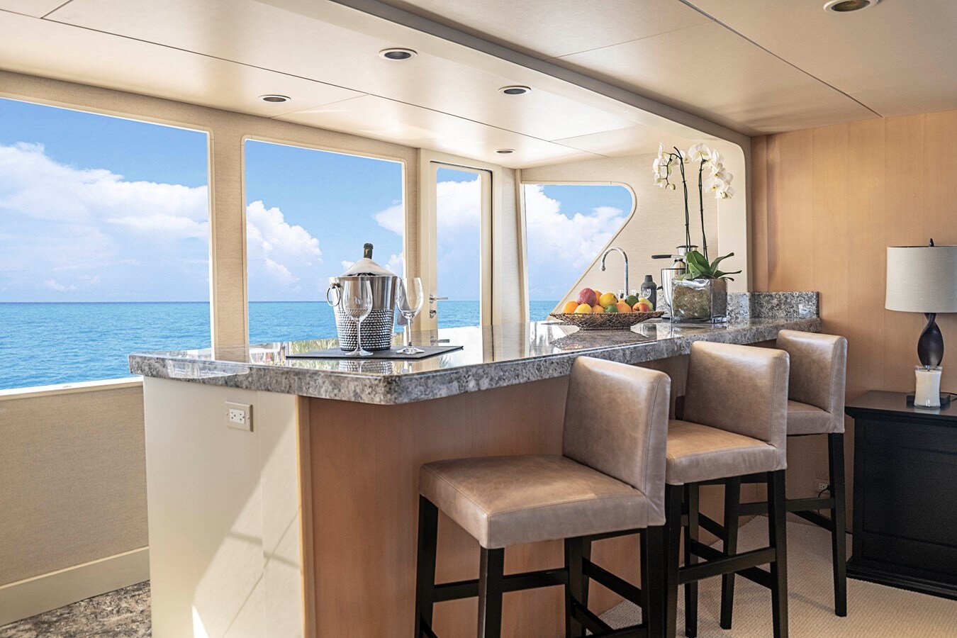 1995 CHRISTENSEN 120'