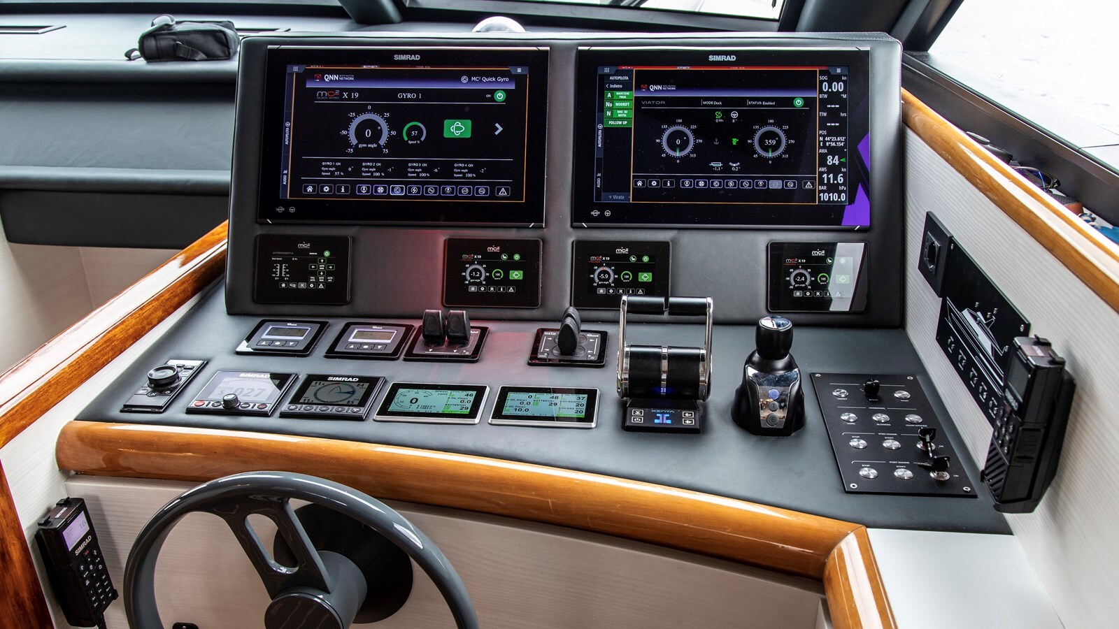 1995-falcon-69-6-4e8025