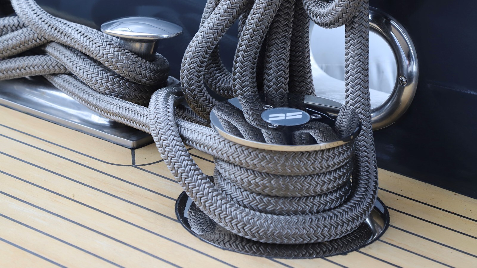 1995-falcon-69-6-4e8025