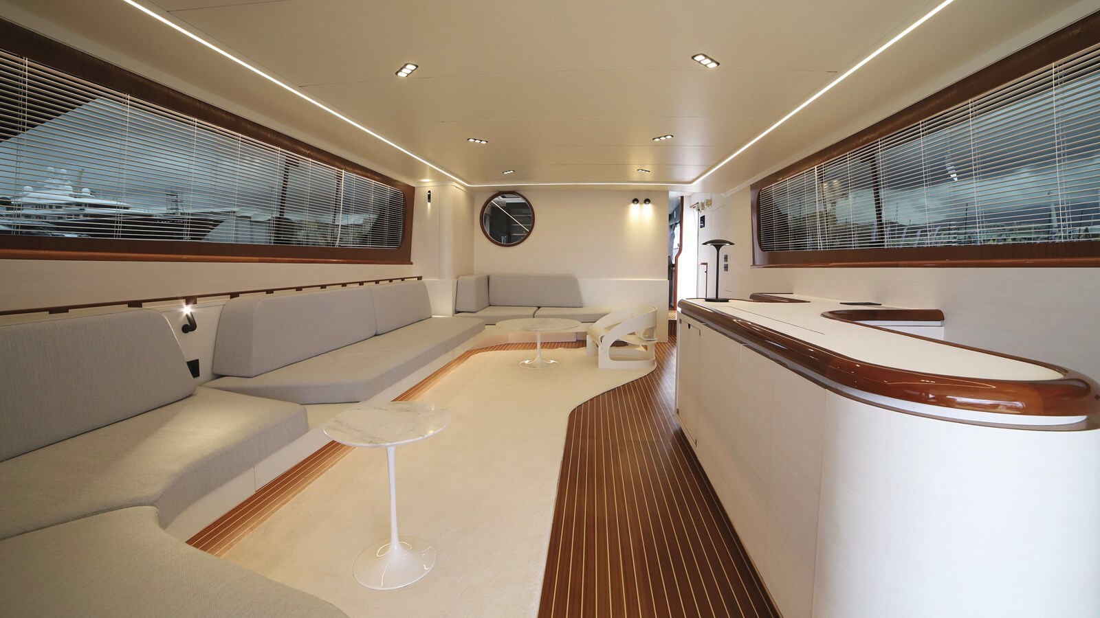 1995-falcon-69-6-4e8025