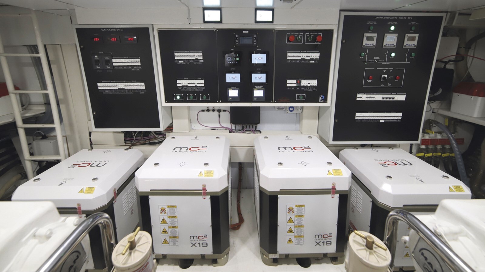 1995-falcon-69-6-4e8025