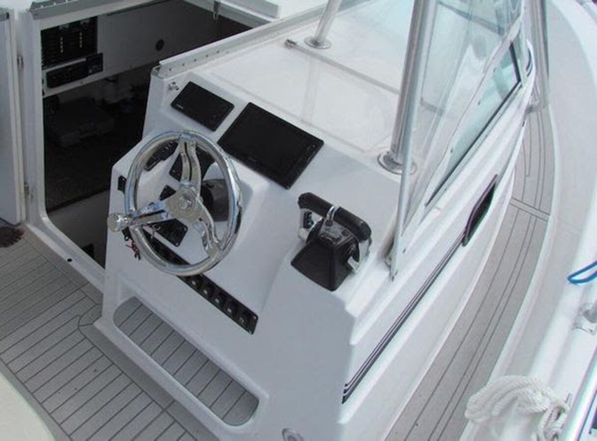 1995-luhrs-30-e106e0