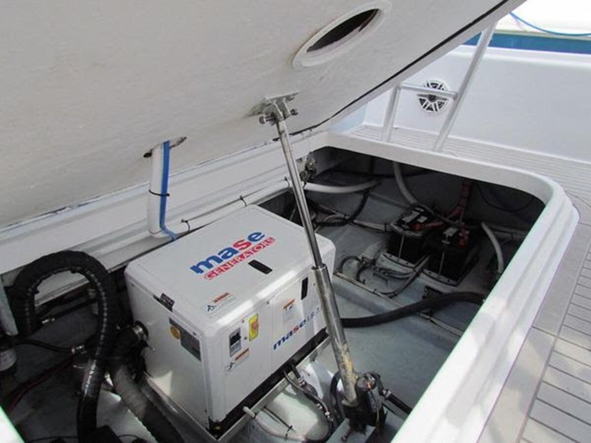 1995-luhrs-30-e106e0