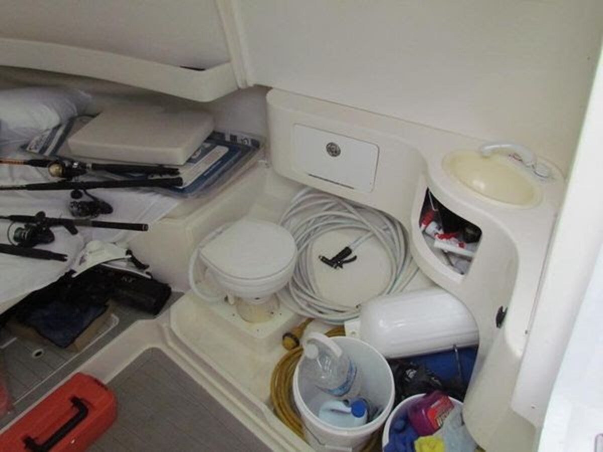 1995-luhrs-30-e106e0